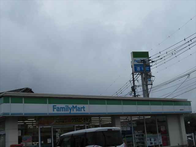 コンビニ　ファミリーマート松橋曲野店（コンビニ）まで1048m