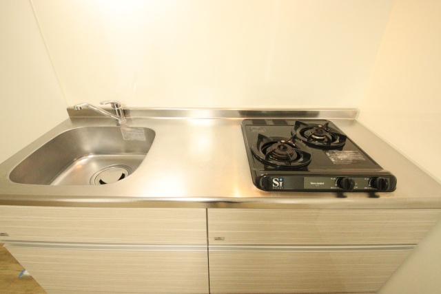 キッチン　※別部屋参考写真、現況優先※