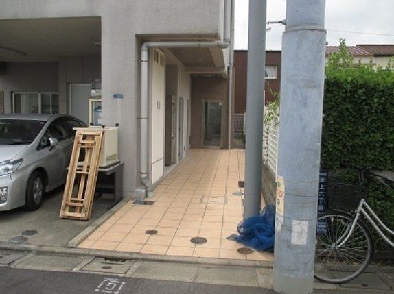 エントランス　毎日通るエントランスはこんな感じです♪