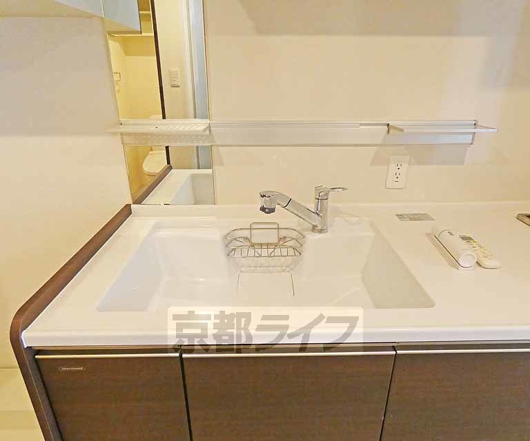 洗面設備　・お部屋によっては家具家電がついております。