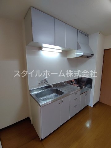 キッチン　別部屋写真です。