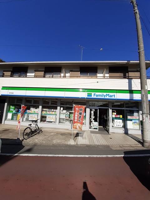 コンビニ　ファミリーマート宮の坂店（コンビニ）まで60m