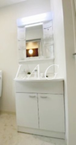 洗面設備　独立洗面台です。