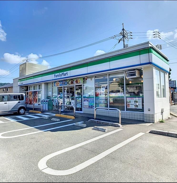 コンビニ　ファミリーマート山口大学前店（コンビニ）まで426m