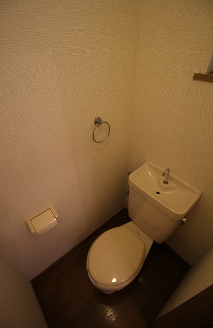 トイレ　別の部屋の写真です