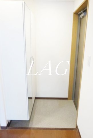 玄関　玄関です。
