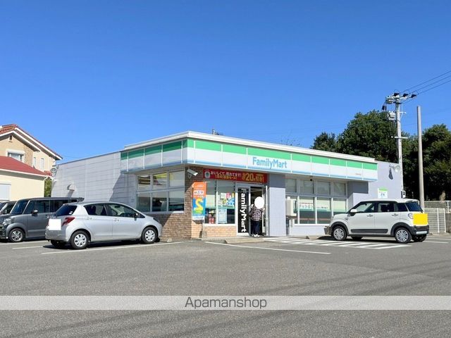 コンビニ　ファミリーマート（コンビニ）まで1887m
