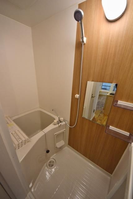 バス・シャワールーム　別部屋参考写真