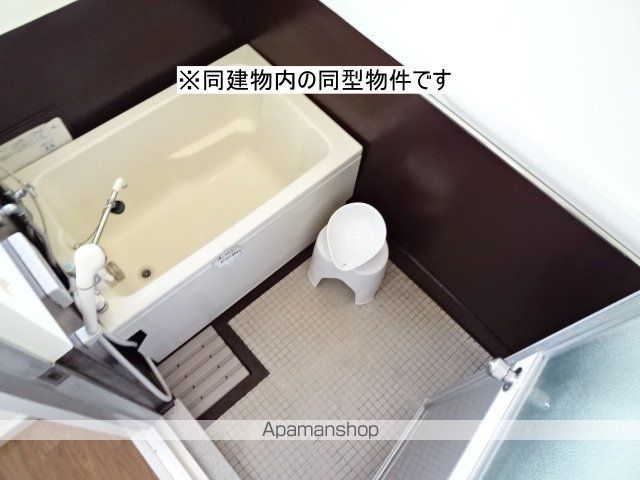 ＪＲ東海道本線 浜松駅 バス乗車時間：25分 最寄りバス停で下車 徒歩3分 4階建 築46年の風呂写真