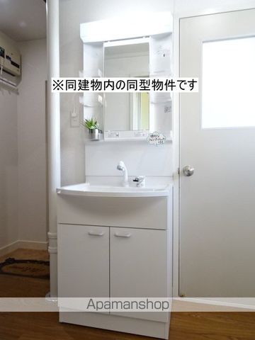 ＪＲ東海道本線 浜松駅 バス乗車時間：25分 最寄りバス停で下車 徒歩3分 4階建 築46年の内装写真