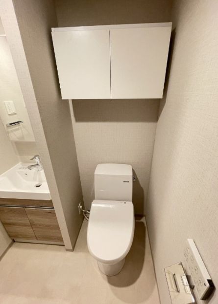 トイレ　別号室参考写真