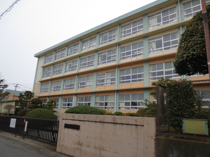 小学校　松延小学校（小学校）まで347m