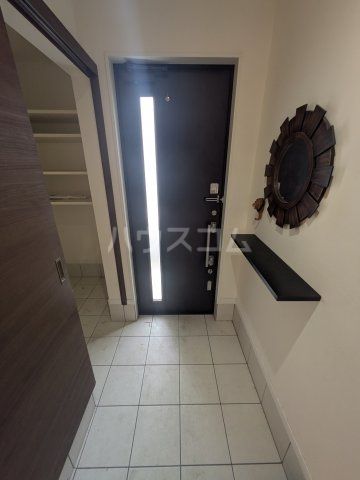 四谷戸建の玄関写真