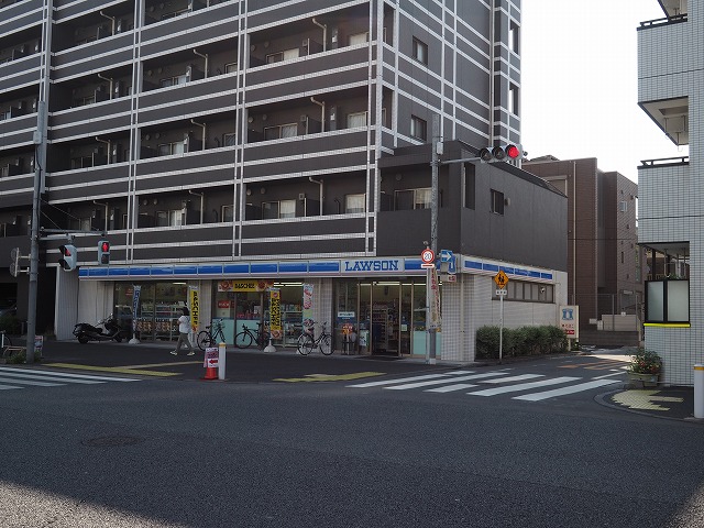 コンビニ　ローソン 大森西四丁目店（コンビニ）まで8m
