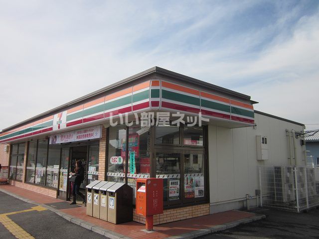 コンビニ　セブンイレブン 木津川原田店（コンビニ）まで155m