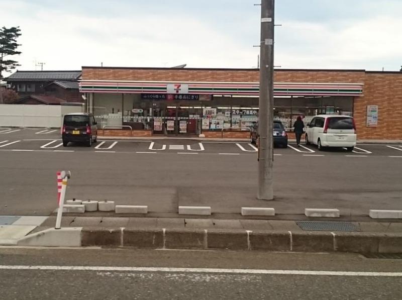 コンビニ　セブン-イレブン 上越小船津浜店（コンビニ）まで85m