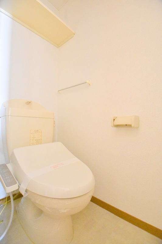 トイレ　お問合せはシティホーム海田センター　082-821-2227