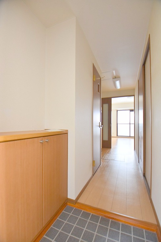玄関　お問合せはシティホーム海田センター　082-821-2227