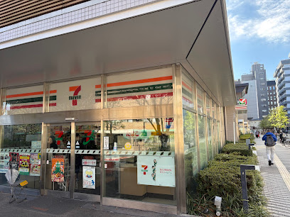 コンビニ　セブンイレブン 新宿富久町店（コンビニ）まで149m