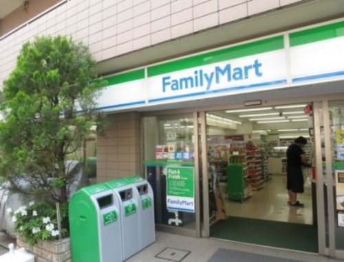コンビニ　ファミリーマート 東五反田郵便局東店（コンビニ）まで169m