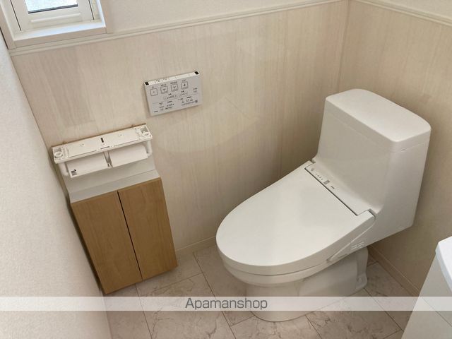 クレストコート 彦富のトイレ写真