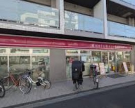 コンビニ　ナチュラルローソン目黒祐天寺前店（コンビニ）まで402m