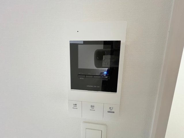 セキュリティ　TVモニターホンで来客が誰か確認してから開けて下さいね