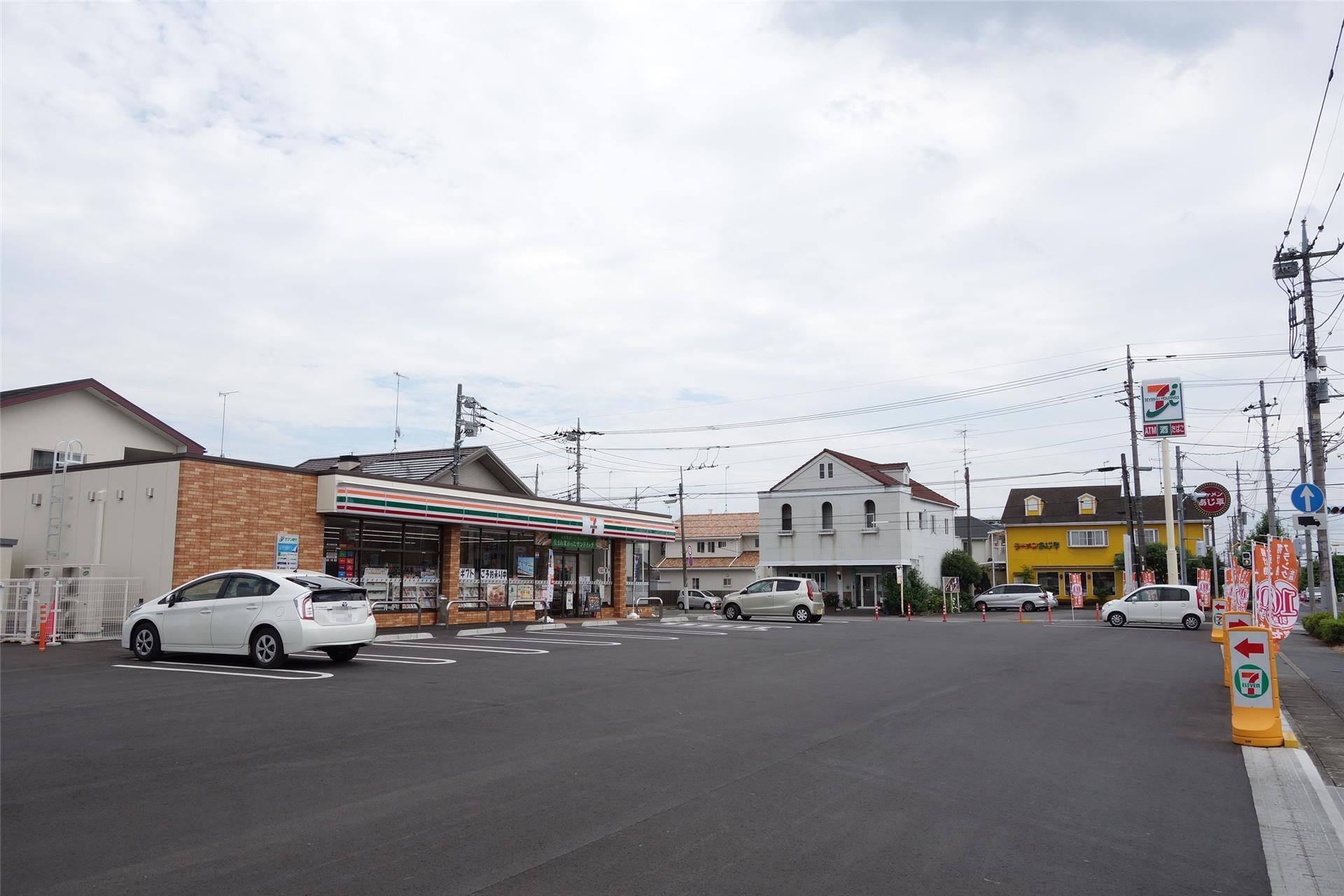 コンビニ　セブンイレブン足利助戸1丁目店（コンビニ）まで463m