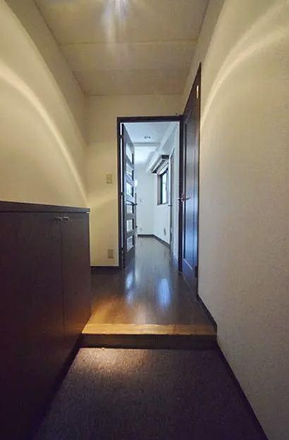 玄関　収納もある玄関です