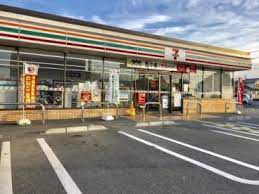 コンビニ　セブンイレブン近江八幡白鳥町店（コンビニ）まで330m
