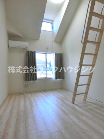 居室・リビング　洋室6.0帖　ロフト付き物件