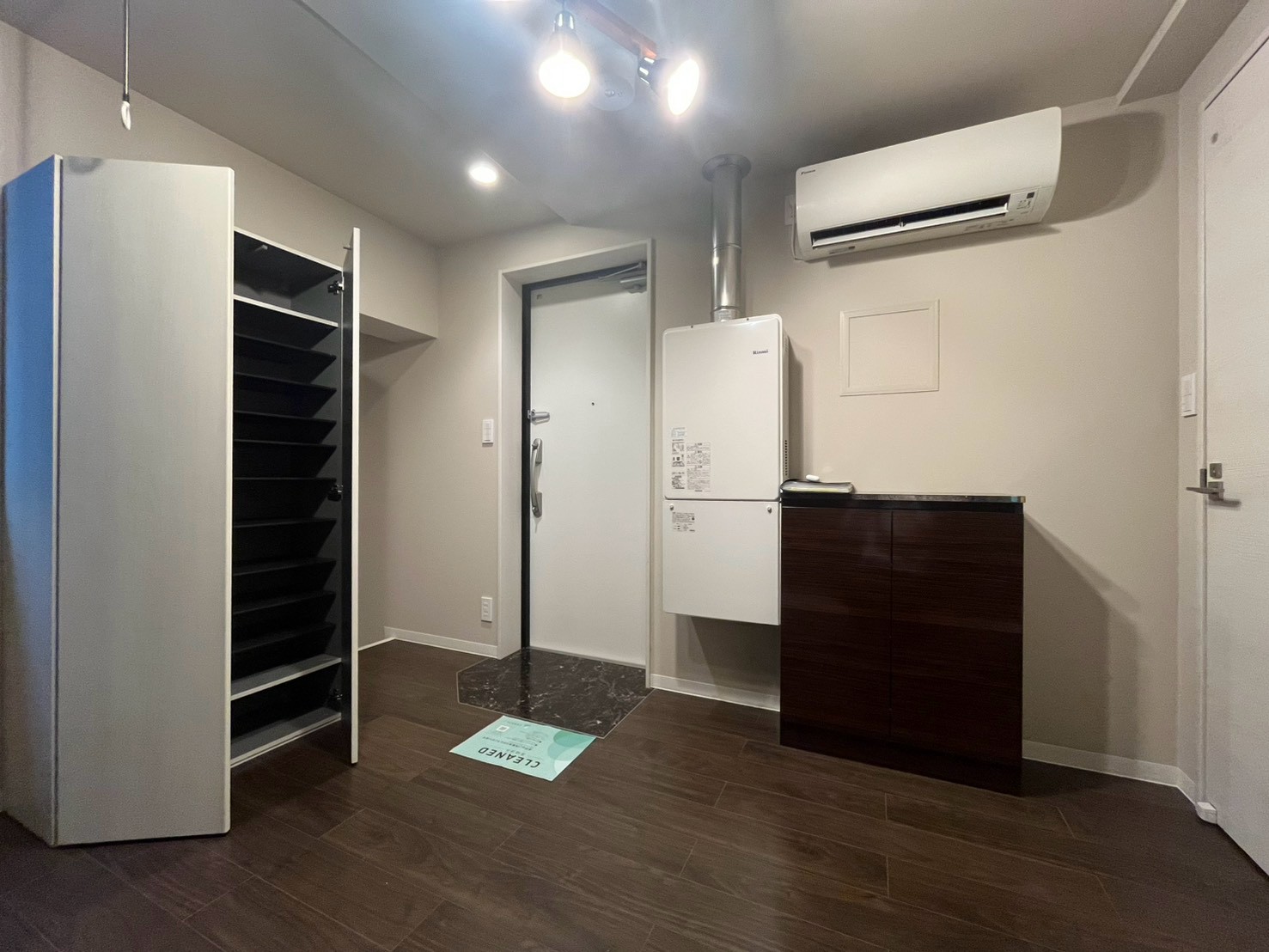 Apartment小石川後楽園の玄関写真