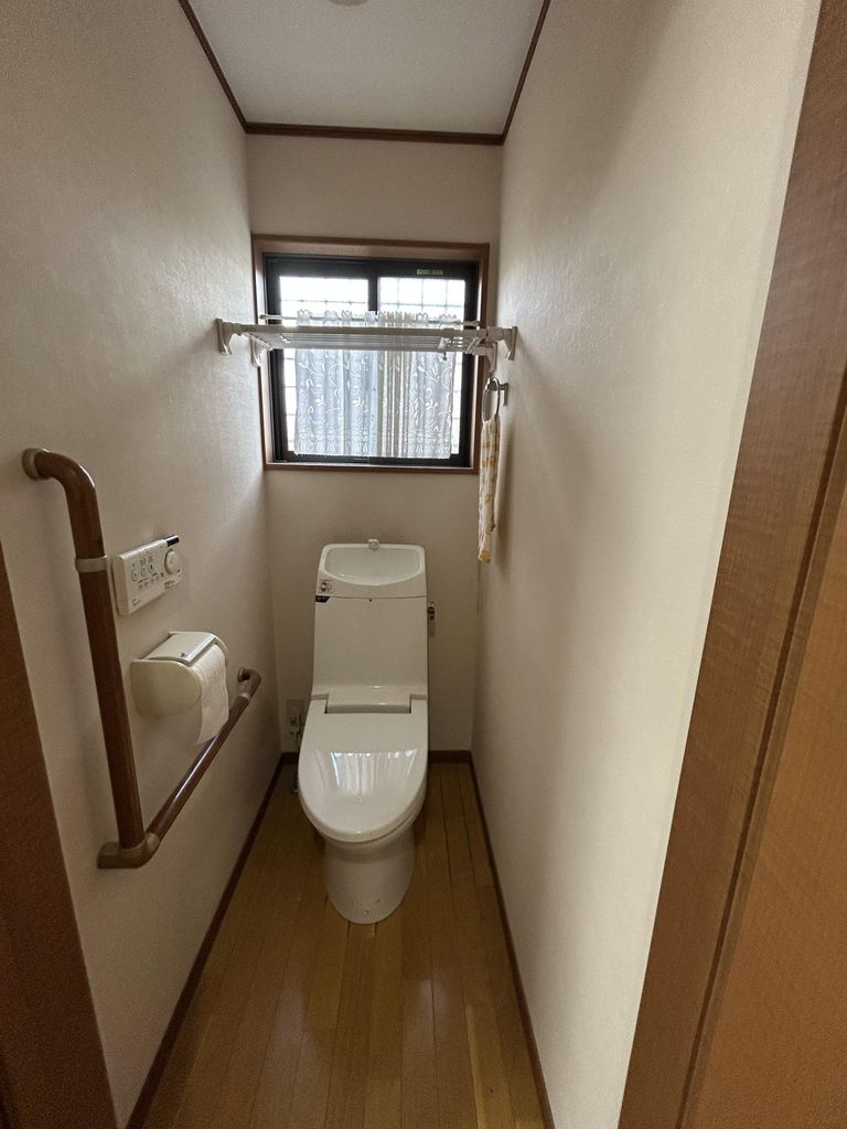 阪神武庫川線 洲先駅 徒歩6分 2階建 築64年のトイレ写真