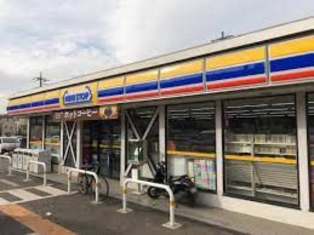 コンビニ　ミニストップ和光オリンピック通り店（コンビニ）まで700m