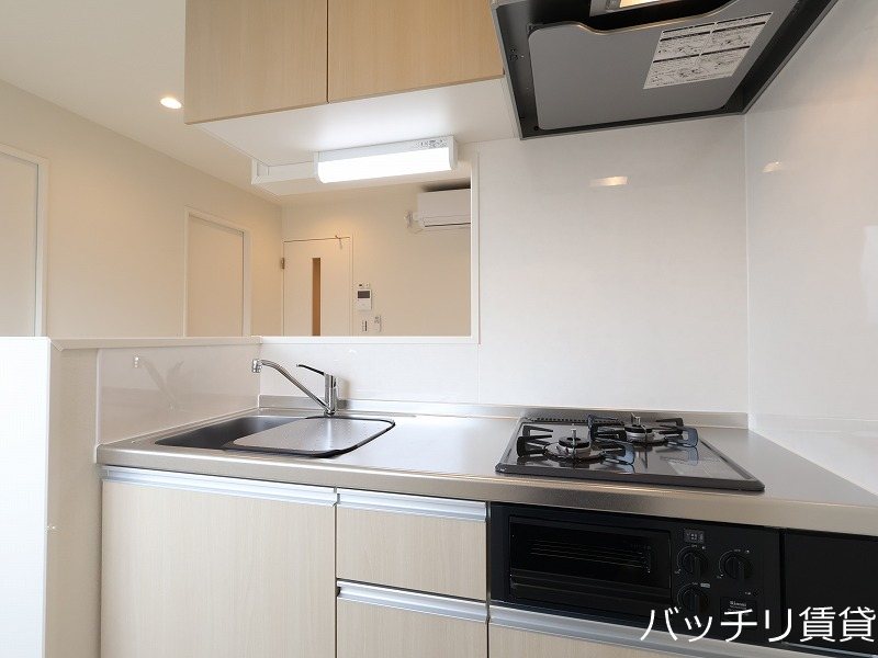 キッチン　画像は、同型タイプの為、現状を優先いたします。