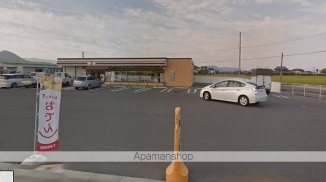 コンビニ　セブンイレブン高松岡本町店（コンビニ）まで243m