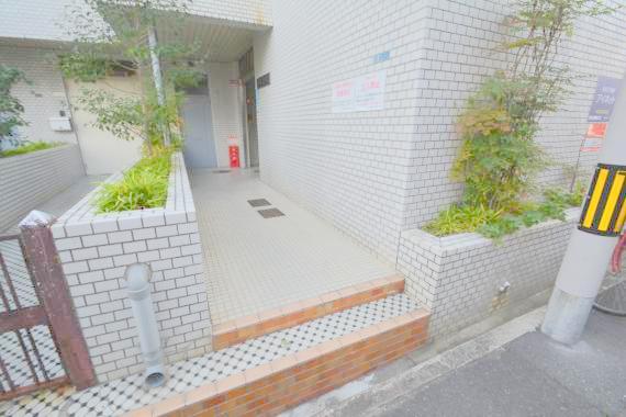 エントランス　素敵なエントランスがあなたを毎日出迎えてくれます。