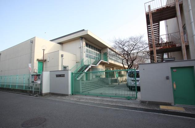 小学校　東大阪市立上小阪小学校（小学校）まで112m