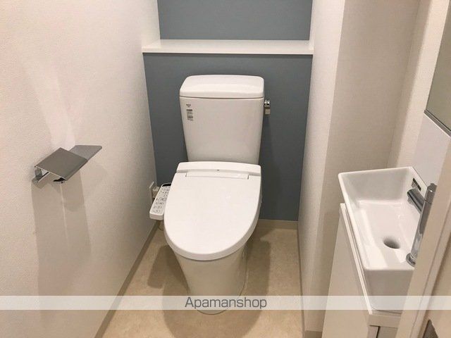 都営三田線 春日駅 徒歩4分 6階建 築7年のトイレ写真