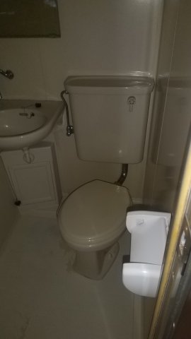東急東横線 新丸子駅 徒歩12分 3階建 築35年のトイレ写真