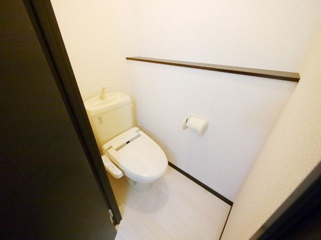 レオネクストブラザーズハイツのトイレ写真