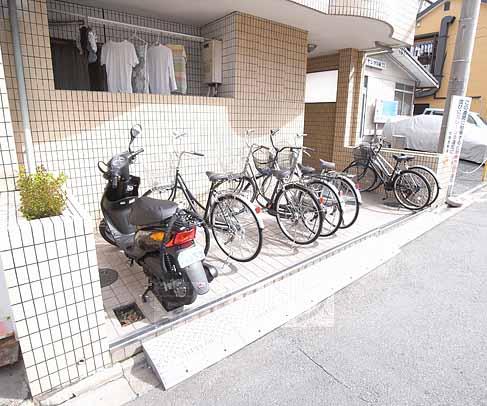 その他共有部分　原付まで置けます（要空き確認）