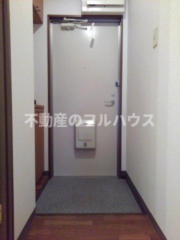 メゾンド2000の玄関写真