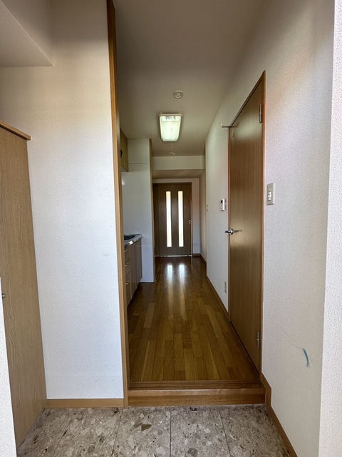 玄関　同施工会社参考写真です