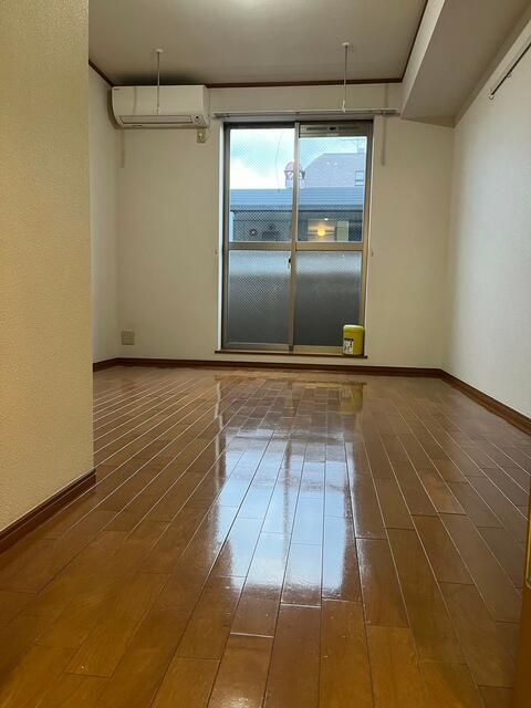 レーヴIの居間写真