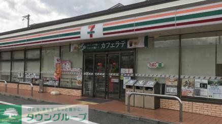 コンビニ　セブンイレブン豊中稲津町1丁目店（コンビニ）まで120m