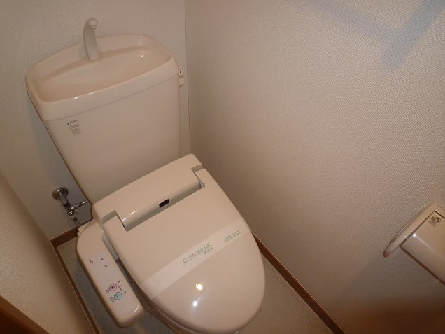 京王線 飛田給駅 徒歩9分 6階建 築20年のトイレ写真