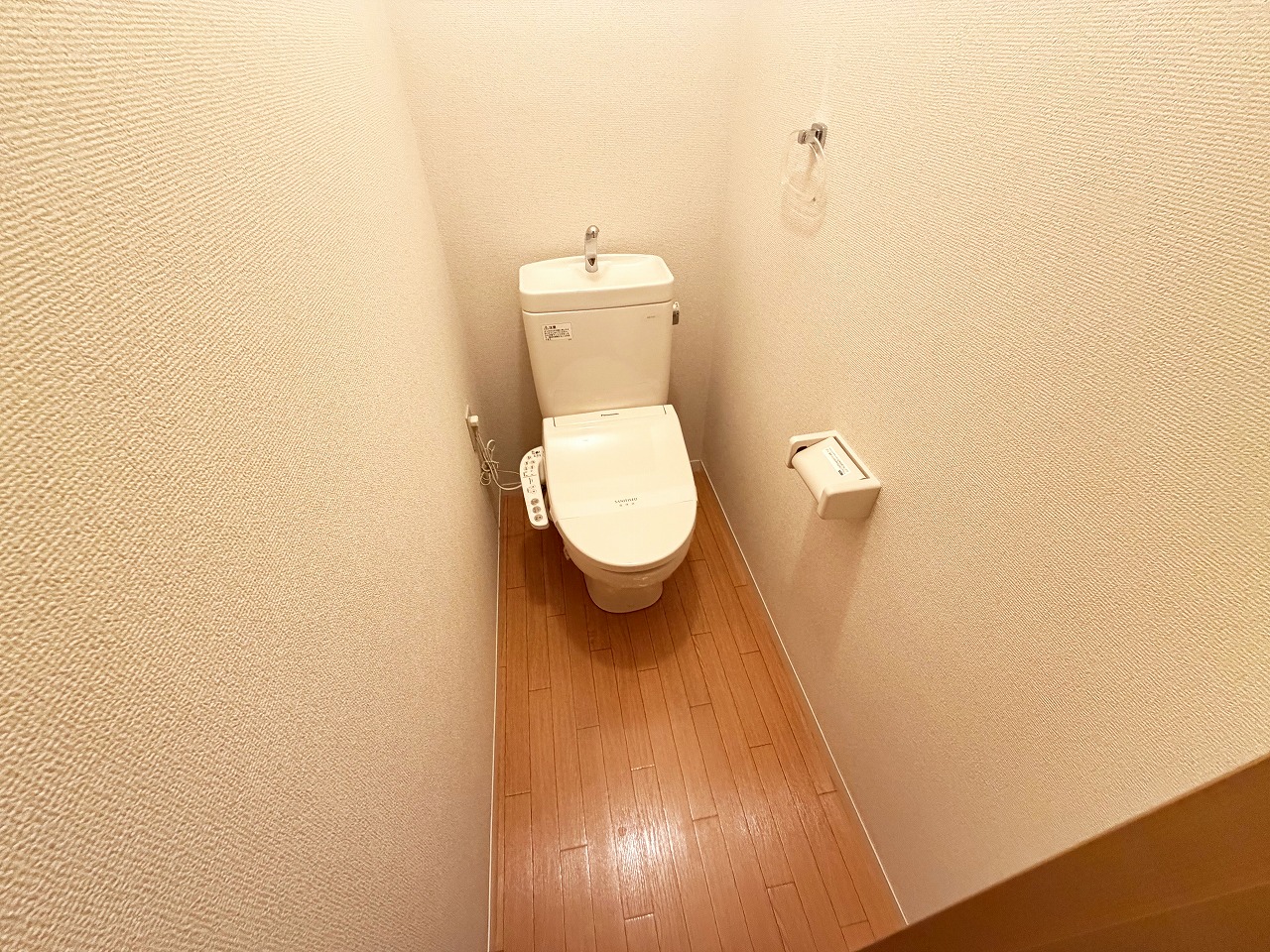 ＪＲ山陽本線 北長瀬駅 徒歩24分 2階建 築25年のトイレ写真
