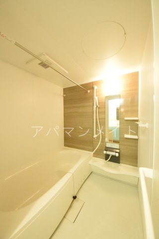 バス・シャワールーム　追い焚き付き！