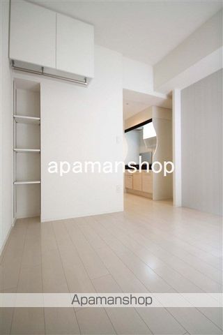 地下鉄谷町線 谷町四丁目駅 徒歩4分 15階建 築13年の居間写真